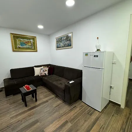 Отель Elpolonix 4*