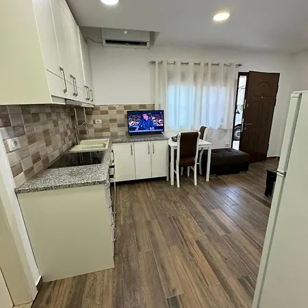 Elpolonix Hotel 4*